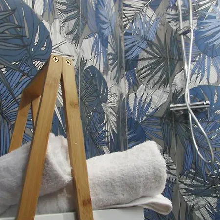 Broom House 3* San Foca