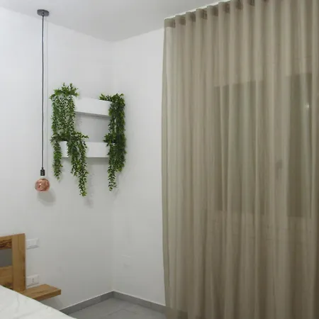 Guest house Broom House *