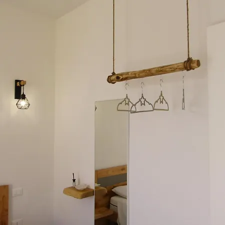 Broom House *