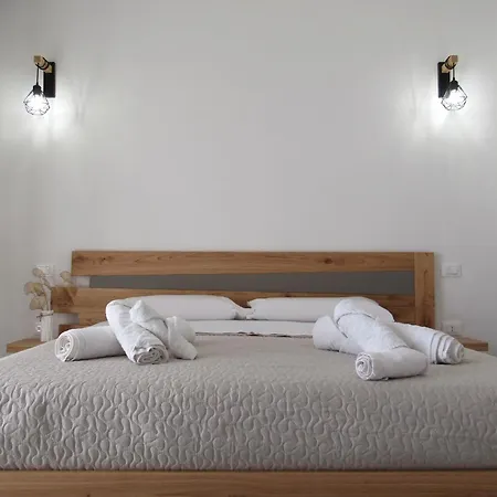 Broom House Guest house San Foca