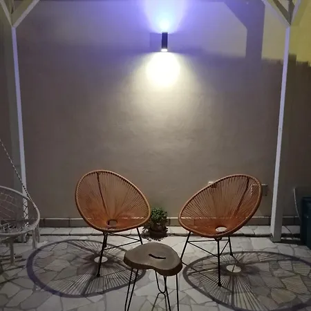 Broom House Guest house San Foca